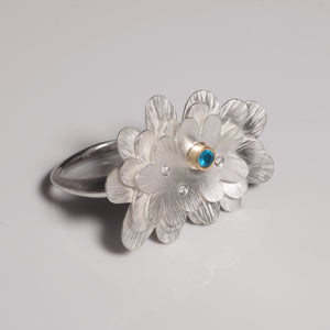 Large flower textured ring
