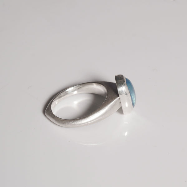 Sculpted aquamarine ring